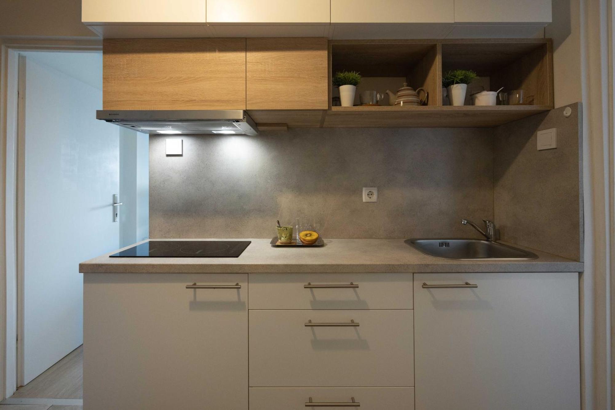 Modern Studio Near City Center Загреб Экстерьер фото